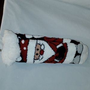 NWT Christmas Fuzzy Fleece socks (stocking stuffers) women's size 9-11